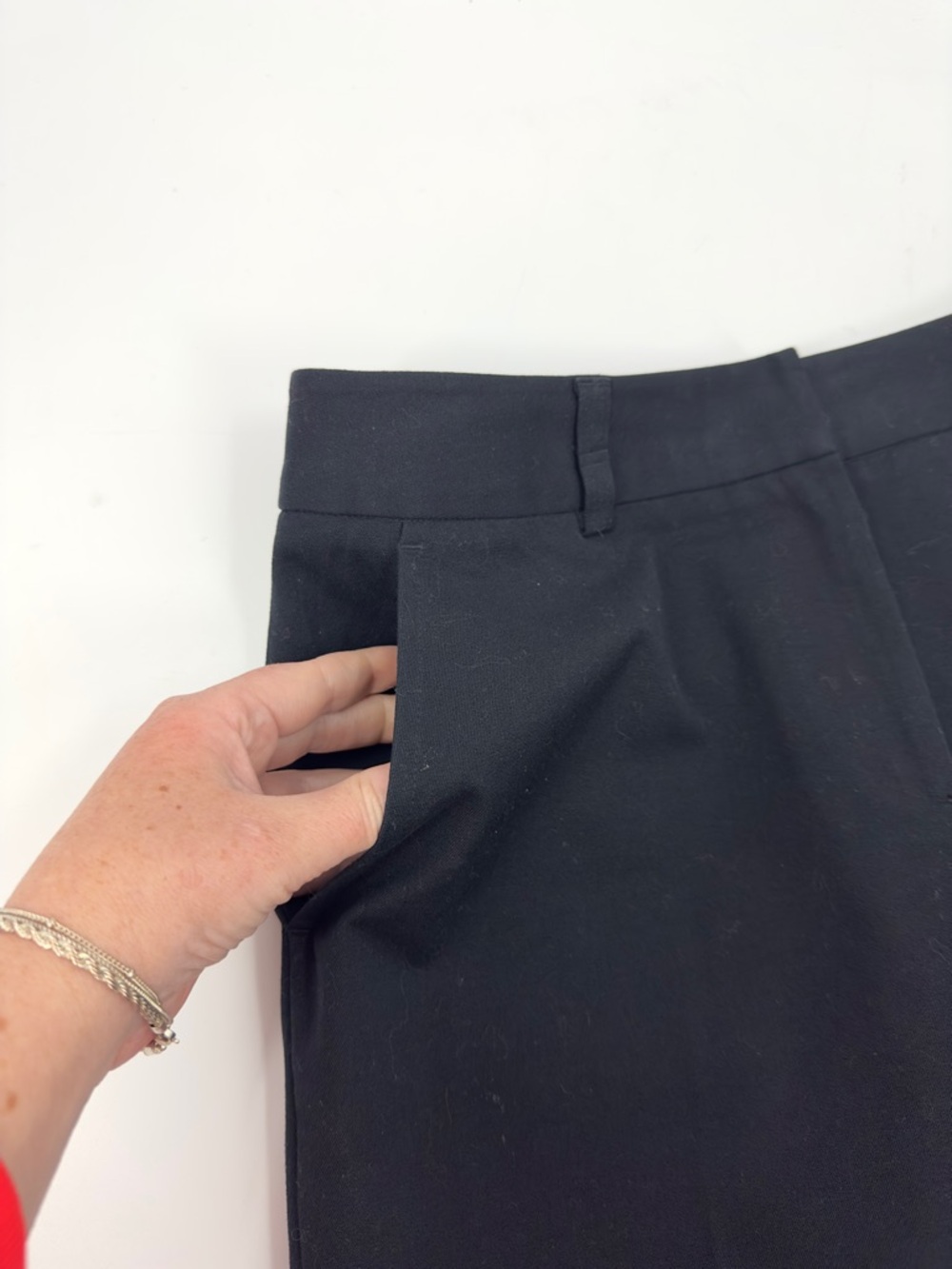 J McLaughlin Peggie Beach Shorts Womens Size 4 Bermuda Cotton Stretch Black - Picture 2 of 8
